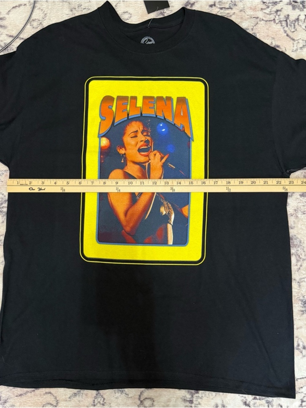 Rare Vintage Selena Quintanilla Graphic T-shirt Size Large NWT - Picture 6 of 7